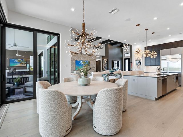 1095 BLUE SHELL LOOP, Sarasota, FL 34240
