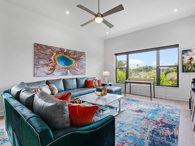 1095 BLUE SHELL LOOP, Sarasota, FL 34240