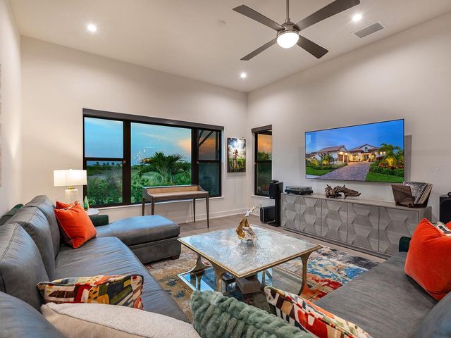 1095 BLUE SHELL LOOP, Sarasota, FL 34240