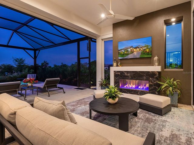 1095 BLUE SHELL LOOP, Sarasota, FL 34240