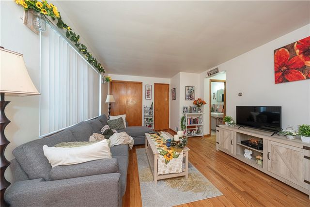 1229 Peermont, Dormont, PA 15216