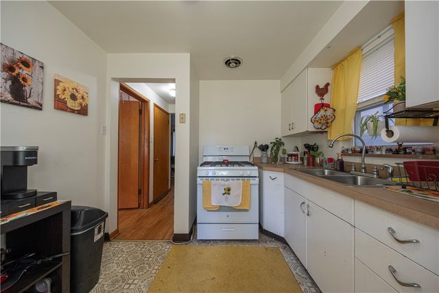 1229 Peermont, Dormont, PA 15216