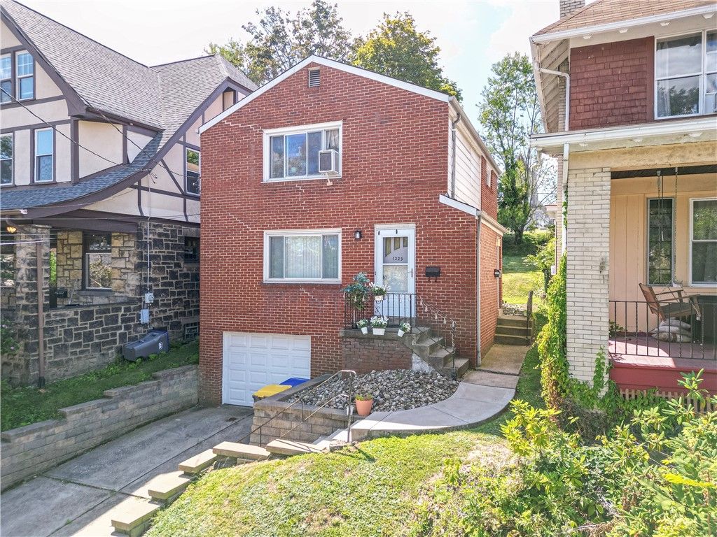 1229 Peermont, Dormont, PA 15216