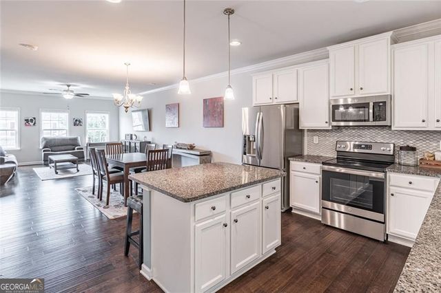 4200 Chatham Ridge Drive, Buford, GA 30518