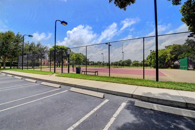 2022 Alta Meadows Lane 607, Delray Beach, FL 33444