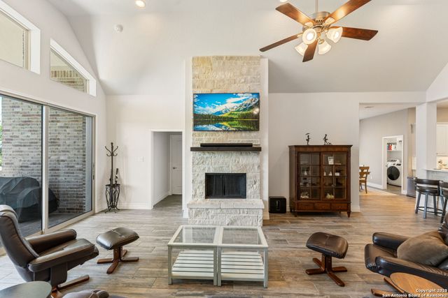581 Vale Ct, New Braunfels, TX 78132