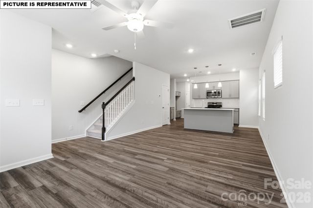 4610 Lakeview Road 1, Charlotte, NC 28216