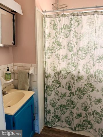 215 E 5TH ST, Front Royal, VA 22630