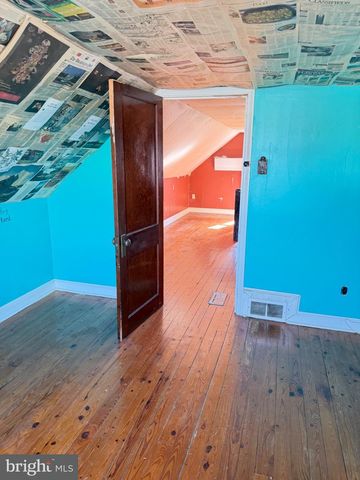 215 E 5TH ST, Front Royal, VA 22630