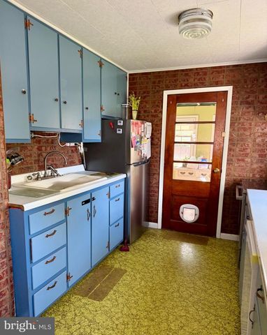 215 E 5TH ST, Front Royal, VA 22630