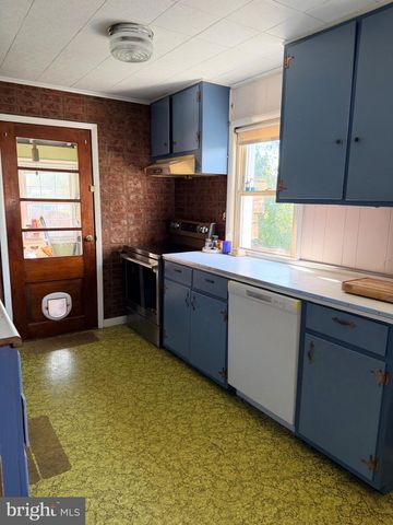 215 E 5TH ST, Front Royal, VA 22630