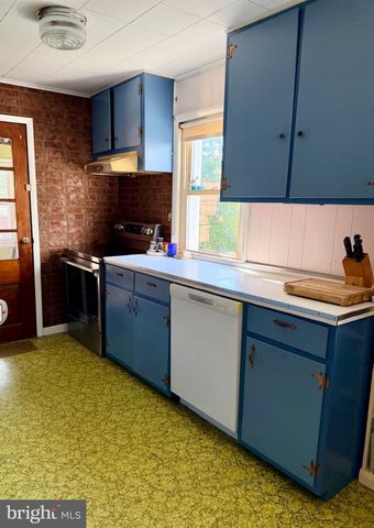 215 E 5TH ST, Front Royal, VA 22630