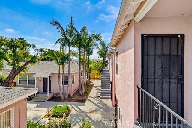 2661 Lime Avenue, Signal Hill, CA 90755