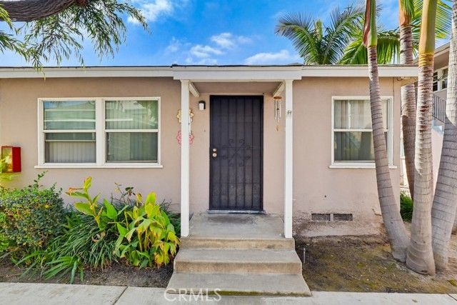 2661 Lime Avenue, Signal Hill, CA 90755