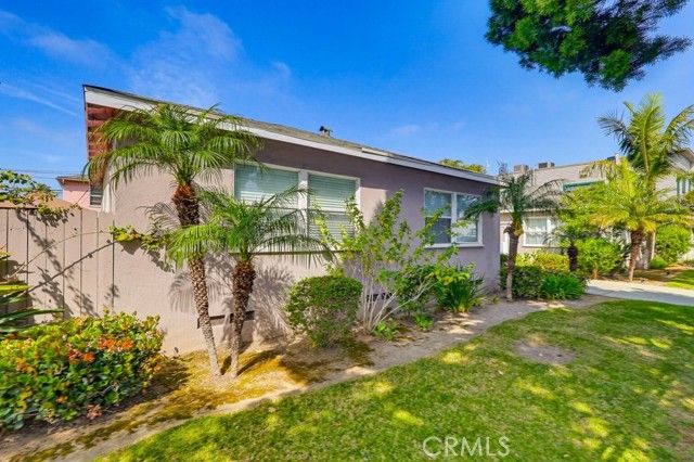 2661 Lime Avenue, Signal Hill, CA 90755