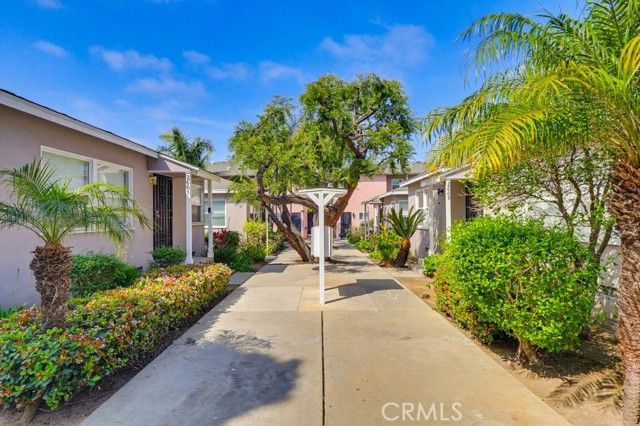 2661 Lime Avenue, Signal Hill, CA 90755