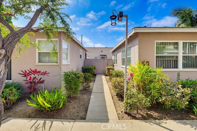 2661 Lime Avenue, Signal Hill, CA 90755