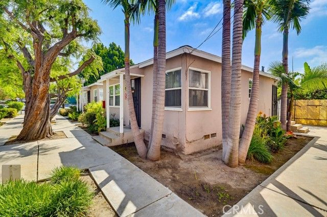 2661 Lime Avenue, Signal Hill, CA 90755