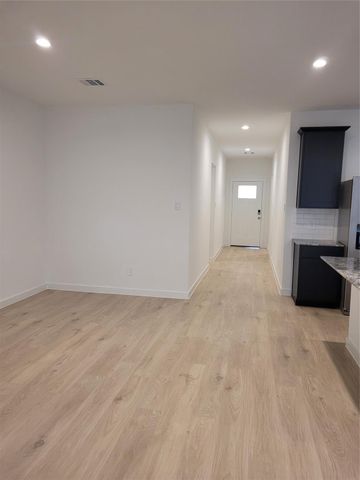 4951 Pine Haven Lane, Fresno, TX 77545