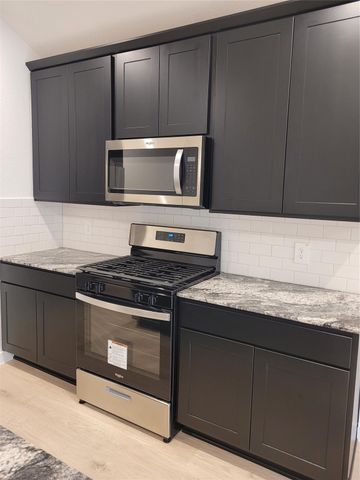 4951 Pine Haven Lane, Fresno, TX 77545