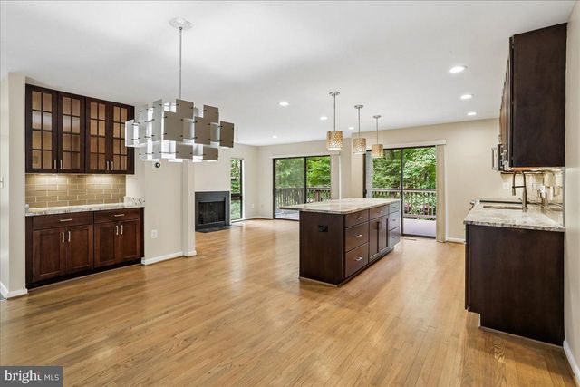 11310 DOCKSIDE CIR, Reston, VA 20191