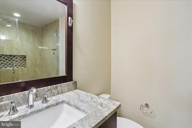 11310 DOCKSIDE CIR, Reston, VA 20191