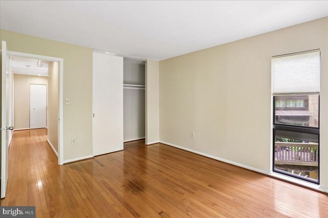 11310 DOCKSIDE CIR, Reston, VA 20191