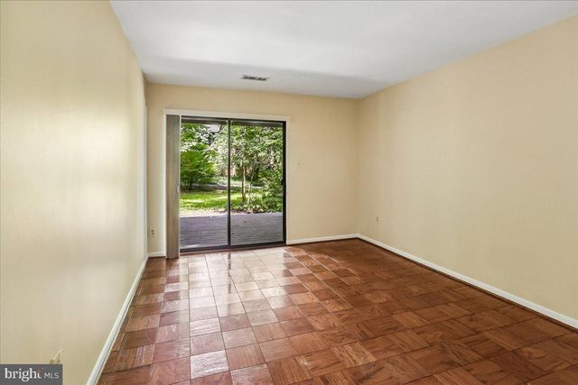 11310 DOCKSIDE CIR, Reston, VA 20191
