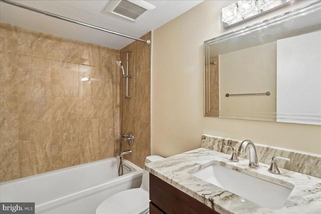 11310 DOCKSIDE CIR, Reston, VA 20191