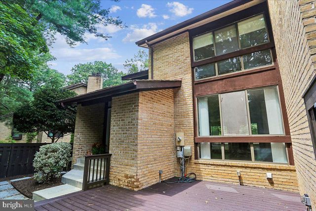 11310 DOCKSIDE CIR, Reston, VA 20191
