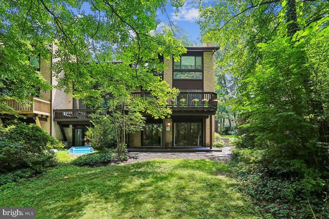 11310 DOCKSIDE CIR, Reston, VA 20191