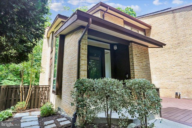 11310 DOCKSIDE CIR, Reston, VA 20191