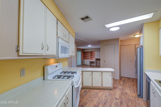 7303 E Baywood Avenue, Mesa, AZ 85208