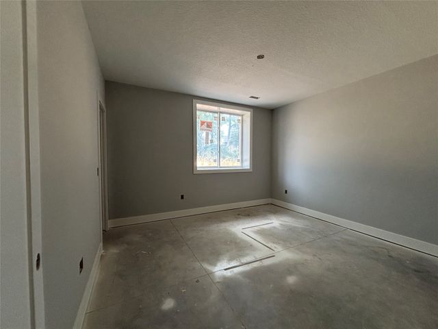 5314 172nd Street, Urbandale, IA 50323