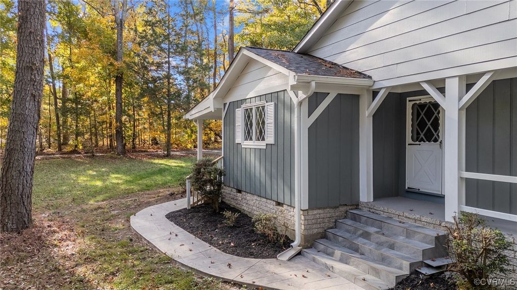 4560 E Williamsburg Rd, Sandston, VA 23150