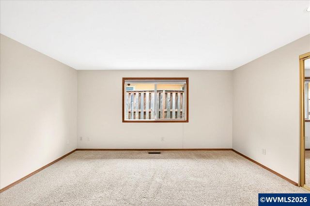 1395 SE 64th Av, Hillsboro, OR 97123