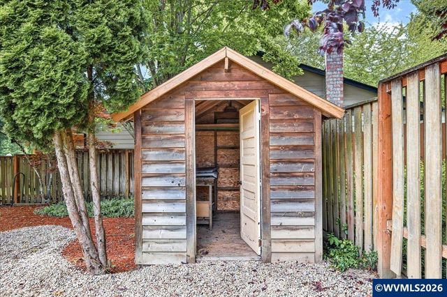 1395 SE 64th Av, Hillsboro, OR 97123