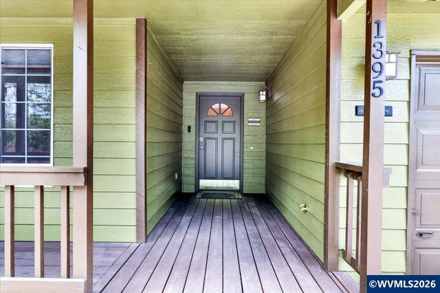 1395 SE 64th Av, Hillsboro, OR 97123