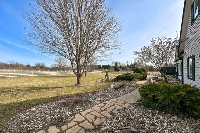 W354S8010 Highway 59, Eagle, WI 53119