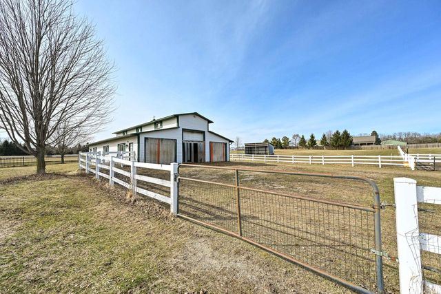 W354S8010 Highway 59, Eagle, WI 53119