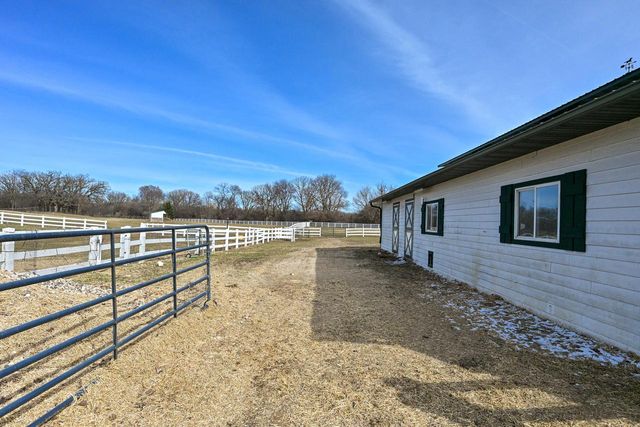 W354S8010 Highway 59, Eagle, WI 53119