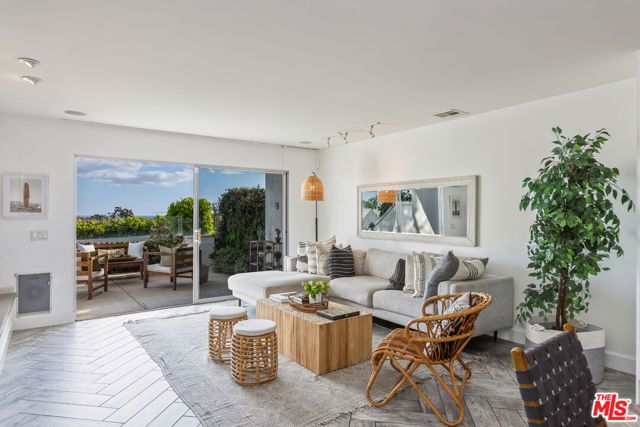 28711 Pacific Coast Highway 18, Malibu, CA 90265