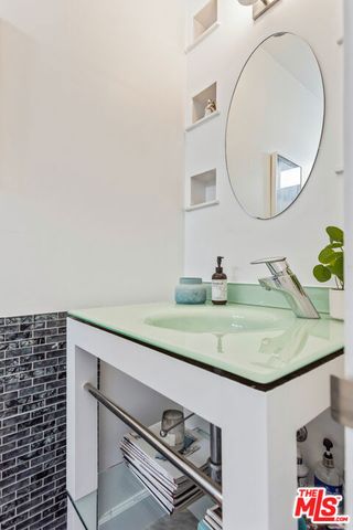 28711 Pacific Coast Highway 18, Malibu, CA 90265