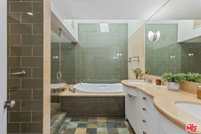 28711 Pacific Coast Highway 18, Malibu, CA 90265