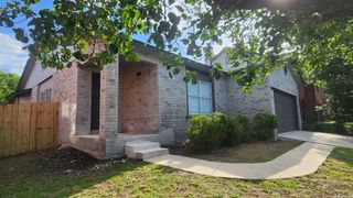 8206 Talkenhorn, Converse, TX 78109