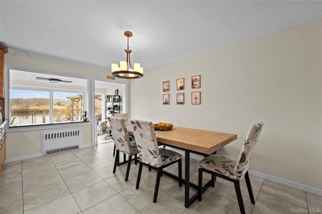 625 Edgewater Road, Oakdale, NY 11769