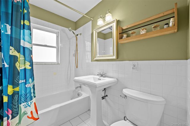 625 Edgewater Road, Oakdale, NY 11769