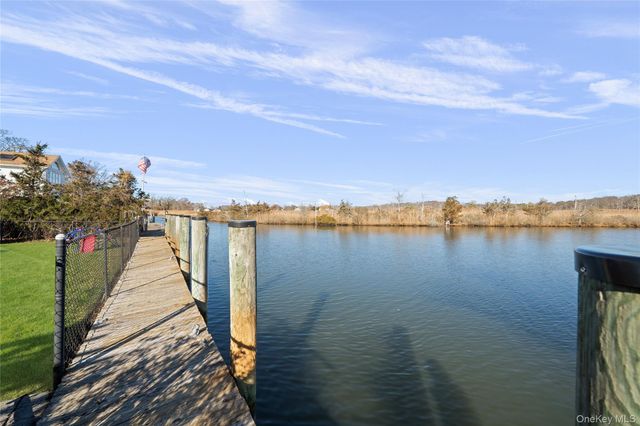 625 Edgewater Road, Oakdale, NY 11769