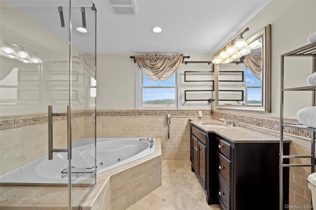 625 Edgewater Road, Oakdale, NY 11769