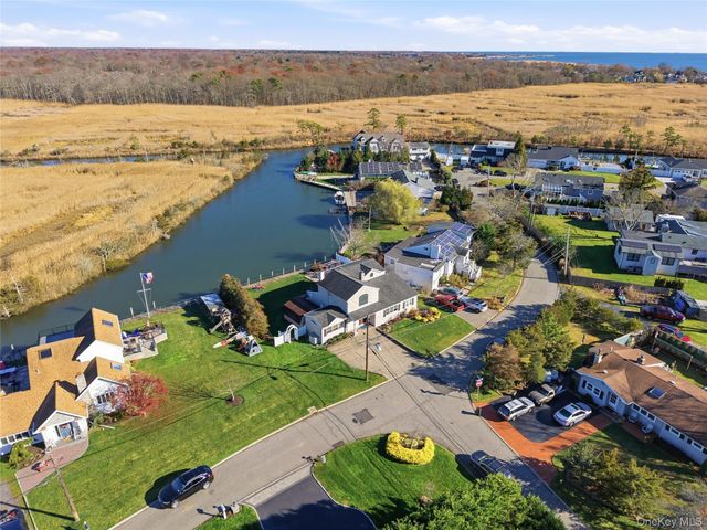 625 Edgewater Road, Oakdale, NY 11769